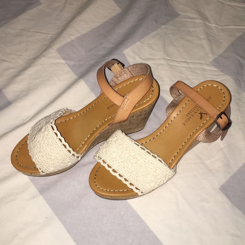 AEO Size 8 Crochet Wedges
